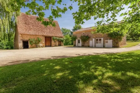 Location Maison à Saint Georges De Montclard 19 personnes