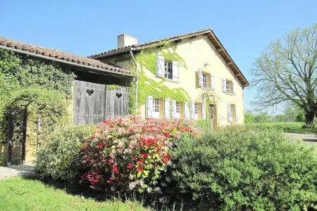 Location Villa à Perchède 10 personnes