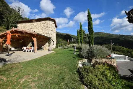 Location Maison à Burzet 6 personnes