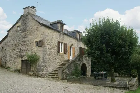 Location Maison à St. Geniez D'olt 6 personnes