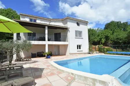 Location Villa à Courry 8 personnes