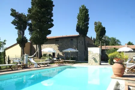 Location Maison à Montecarelli 4 personnes