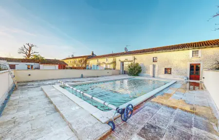Location Maison à Néré 10 personnes