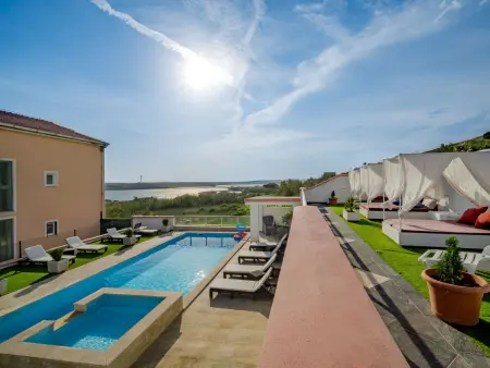 Location Maison à Pag Dinjiška 34 personnes