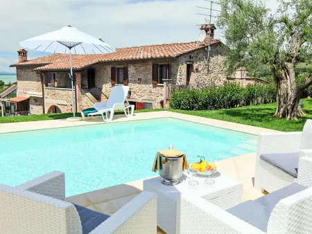 Location Maison à Magione 7 personnes