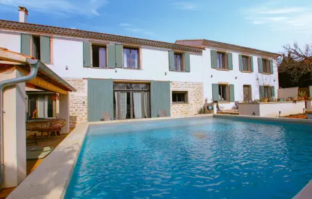 Location Maison à Carpentras 14 personnes