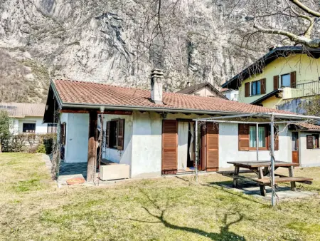 Location Maison à Lago di Mezzola 6 personnes