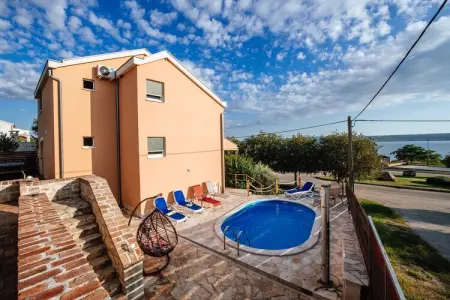 Location Maison à Maslenica Jasenice 10 personnes