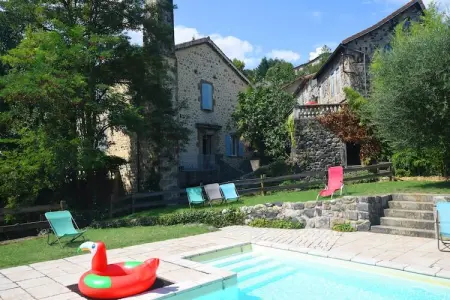 Location Maison à Pont De Labeaume 6 personnes