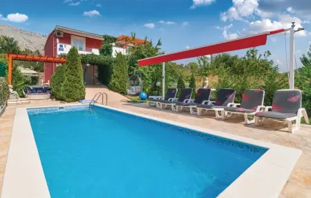 Location Maison à Srinjine 8 personnes