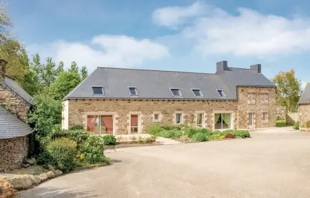 Location Maison à St Martin des Pres 11 personnes