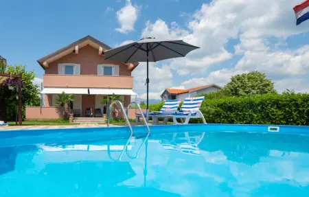 Location Maison à Trilj 8 personnes