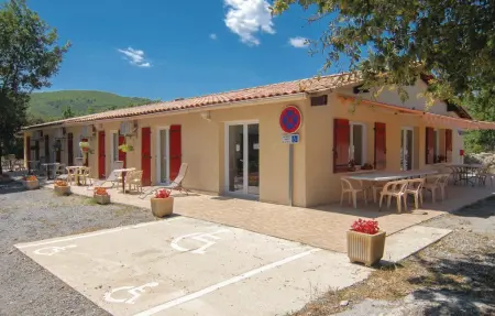 Location Maison à Courry 14 personnes