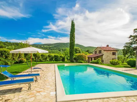 Location Maison à Todi 8 personnes