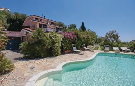 Location Maison à Imperia  IM  9 personnes