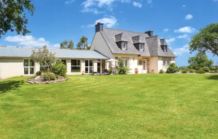 Location Maison à Yvias 10 personnes