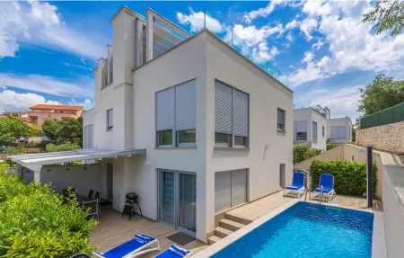 Location Maison à Malinska 8 personnes