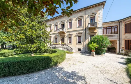 Location Maison à Oppeano  VR 12 personnes