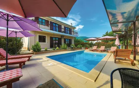 Location Maison à Kastel Stari 11 personnes