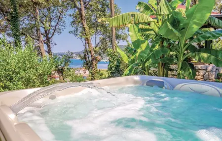 Location Maison à Supetarska Draga 5 personnes