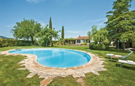 Location Maison à Caldana GR 8 personnes