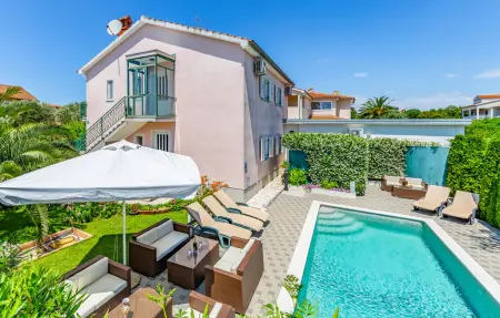 Location Maison à Stinjan 8 personnes