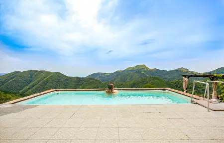 Location Maison à Palagnana LU 8 personnes