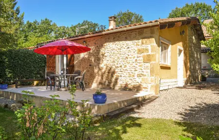 Location Maison à Lolme 4 personnes