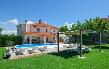 Location Maison à Frkeci 10 personnes