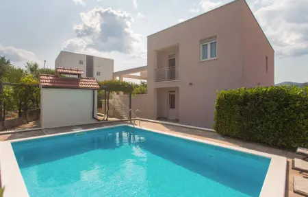 Location Maison à Dugopolje 8 personnes