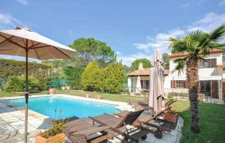 Location Maison à Mougins 8 personnes