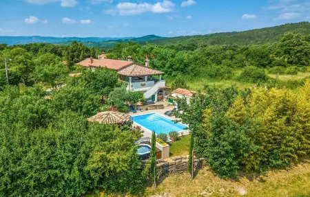 Location Maison à Zatka 6 personnes