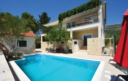 Location Maison à Rudine 9 personnes