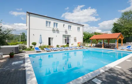 Location Maison à Kamenmost 16 personnes