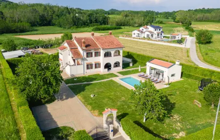 Location Maison à Karojba 8 personnes