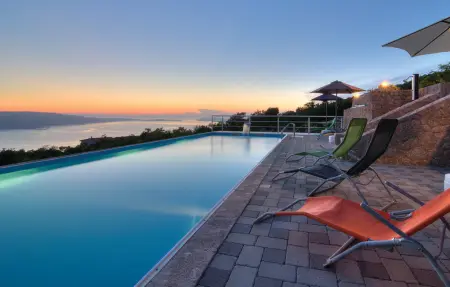 Location Maison à Stinica 6 personnes