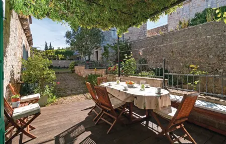 Location Maison à Milna 8 personnes