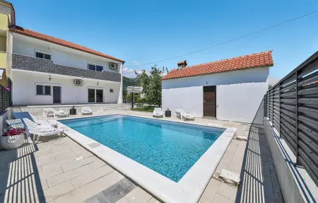 Location Maison à Kastel Stari 6 personnes