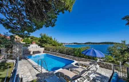 Location Maison à Rogoznica 7 personnes