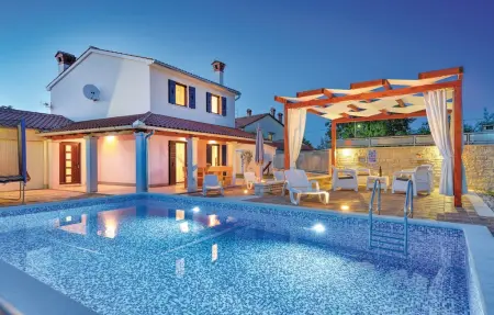 Location Maison à Rebici 6 personnes