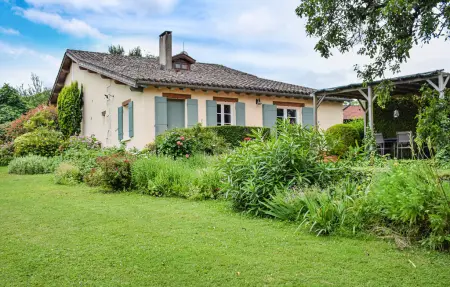 Location Maison à Bourgougnague 7 personnes