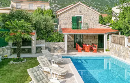 Location Maison à Ostrvica 8 personnes