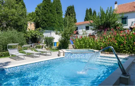 Location Maison à Kastel Luksic 12 personnes