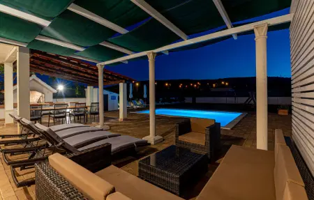 Location Maison à Dubrava 9 personnes