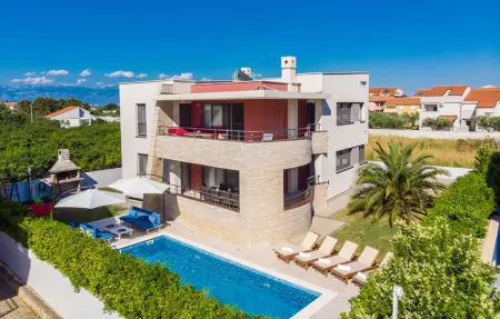 Location Maison à Zaton 10 personnes