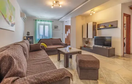 Location Maison à Kavran 8 personnes