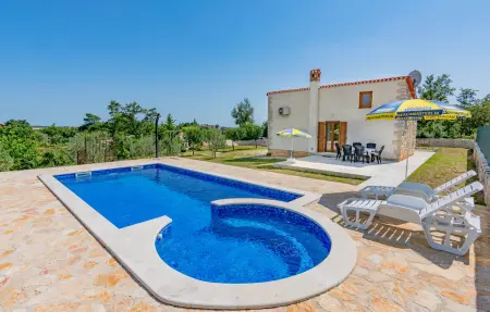 Location Maison à Zminj 4 personnes