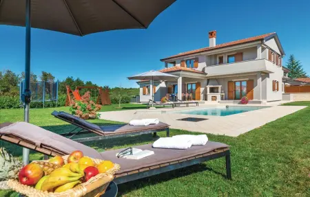 Location Maison à Trosti 10 personnes