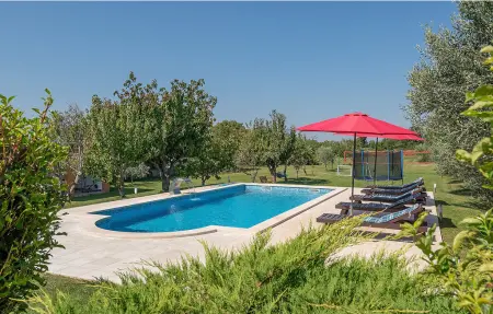 Location Maison à Barban 6 personnes