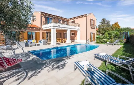 Location Maison à Barban 10 personnes